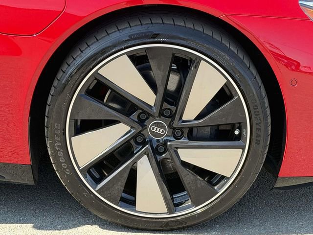 Used 2023 Audi e-tron GT Prestige w/ Prestige Package image 7