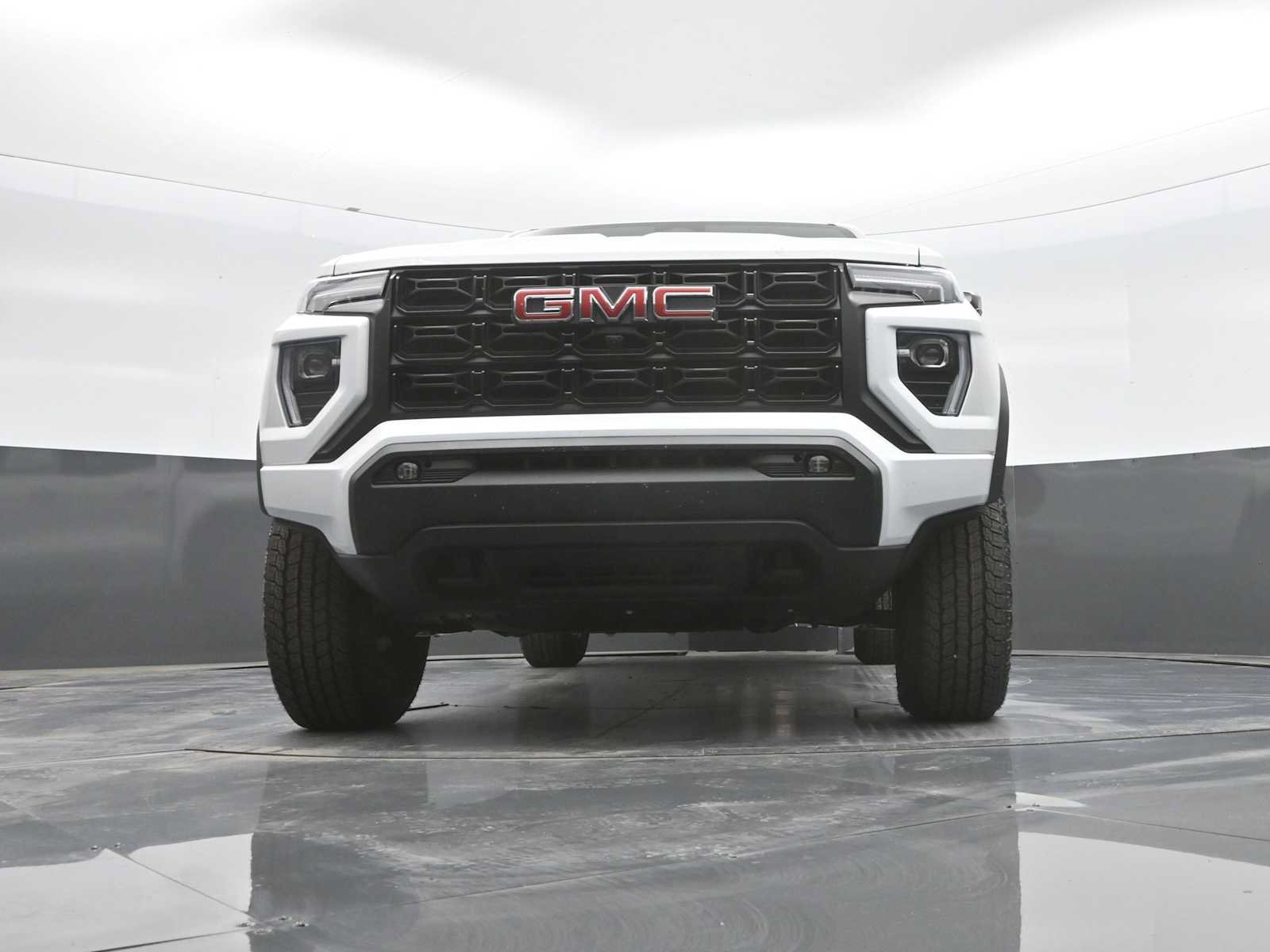 New 2026 GMC Canyon Elevation w/ Convenience Package RWD image 35