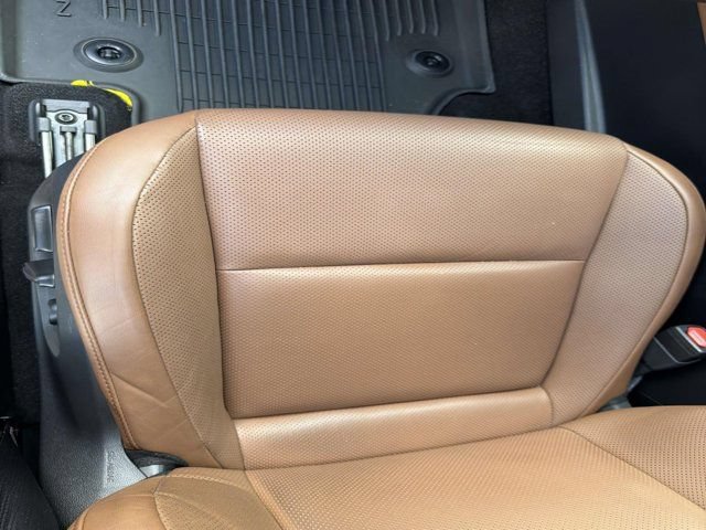 Certified 2025 Toyota Crown Signia AWD/4WD image 9