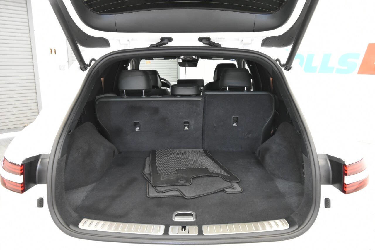 Used 2022 Genesis GV70 2.5T w/ Advanced Package image 35