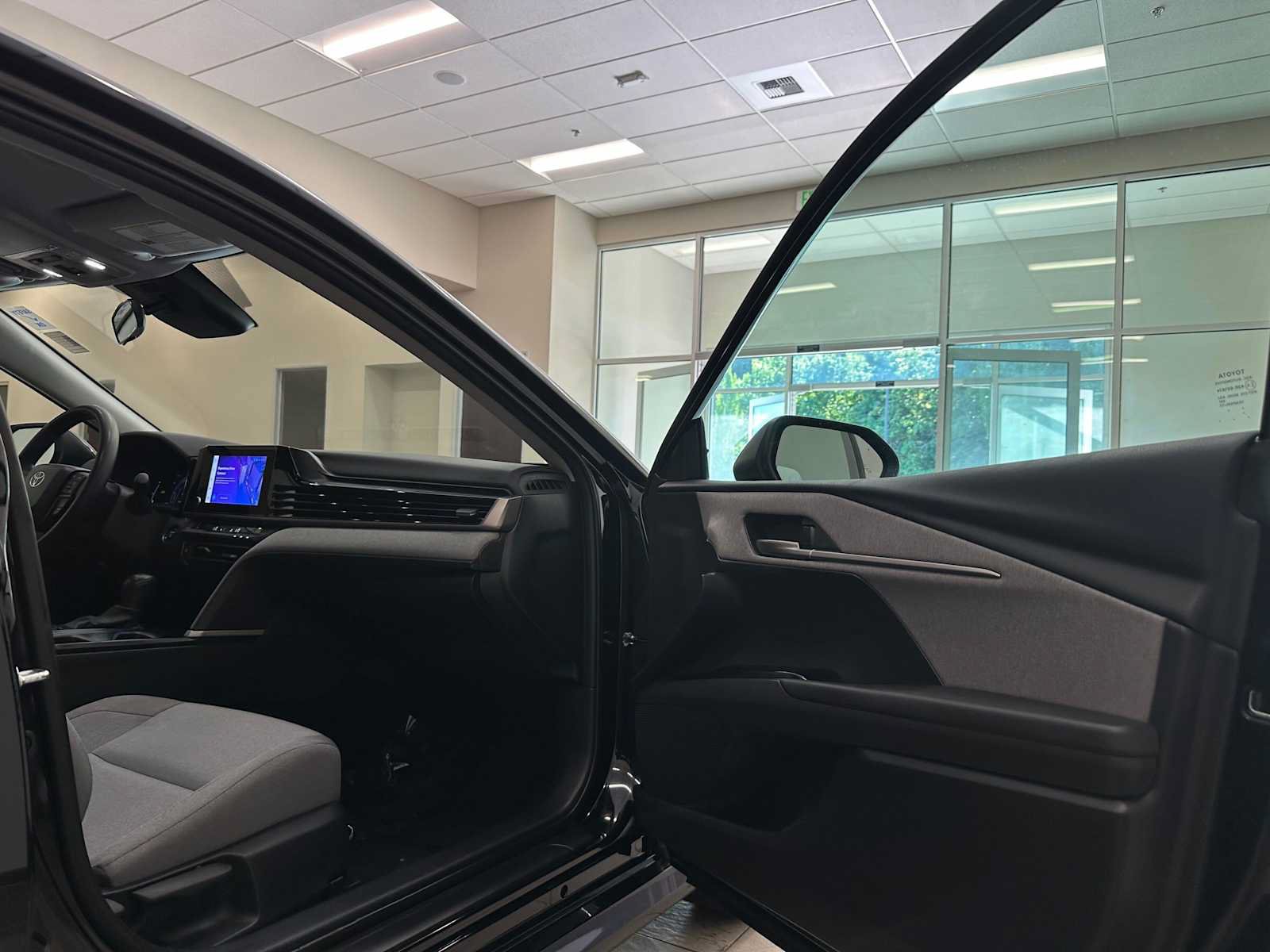 Certified 2025 Toyota Camry LE AWD/4WD image 29