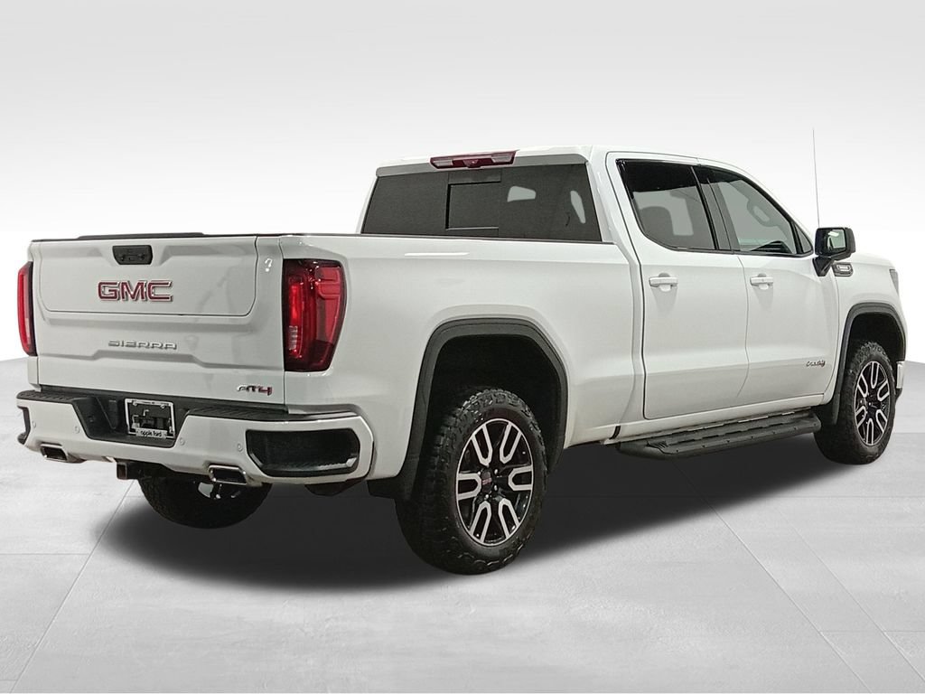 Used 2024 GMC Sierra 1500 AT4 w/ Technology Package AWD/4WD image 3