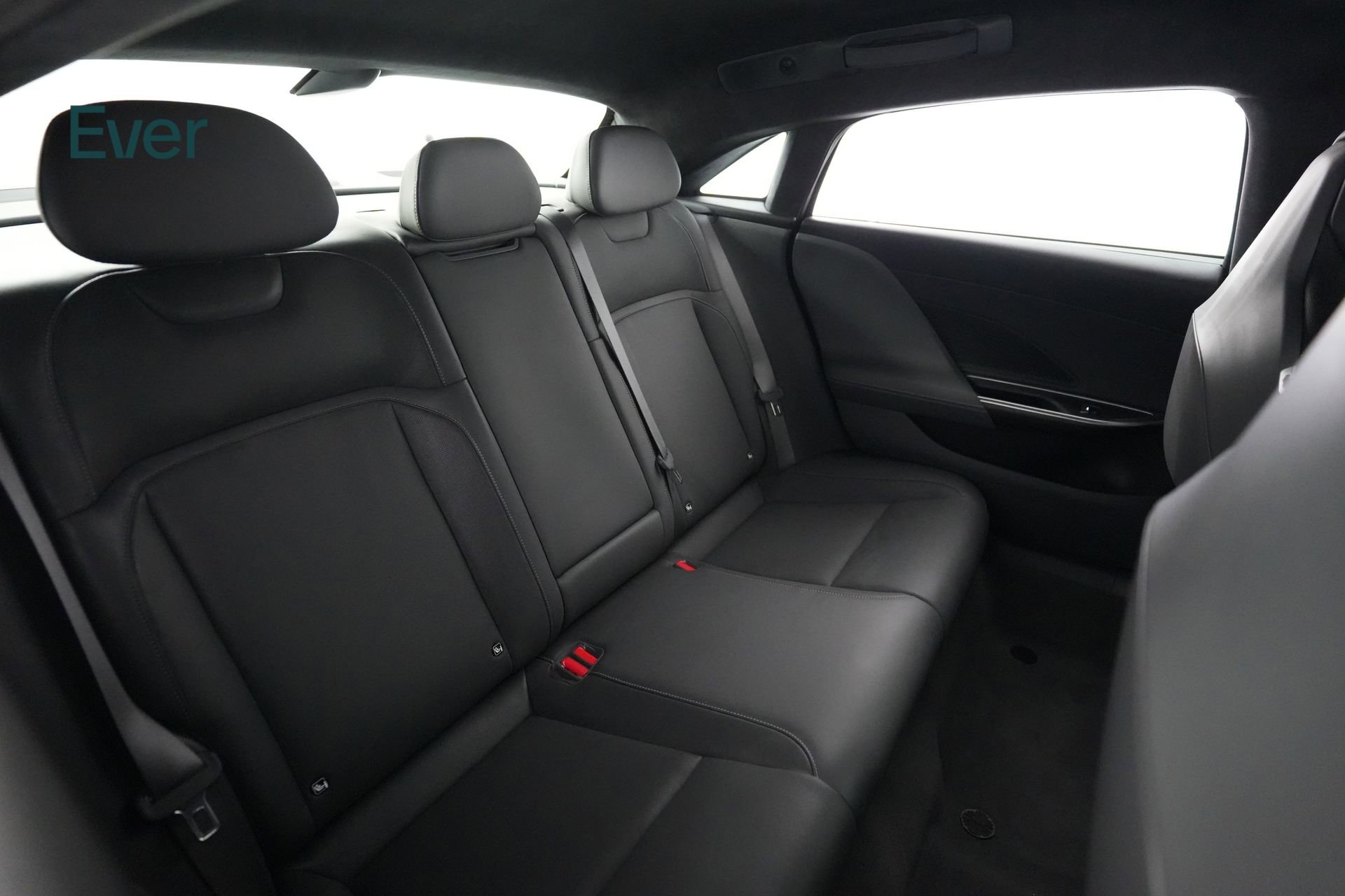 Used 2023 Lucid Air Pure image 5