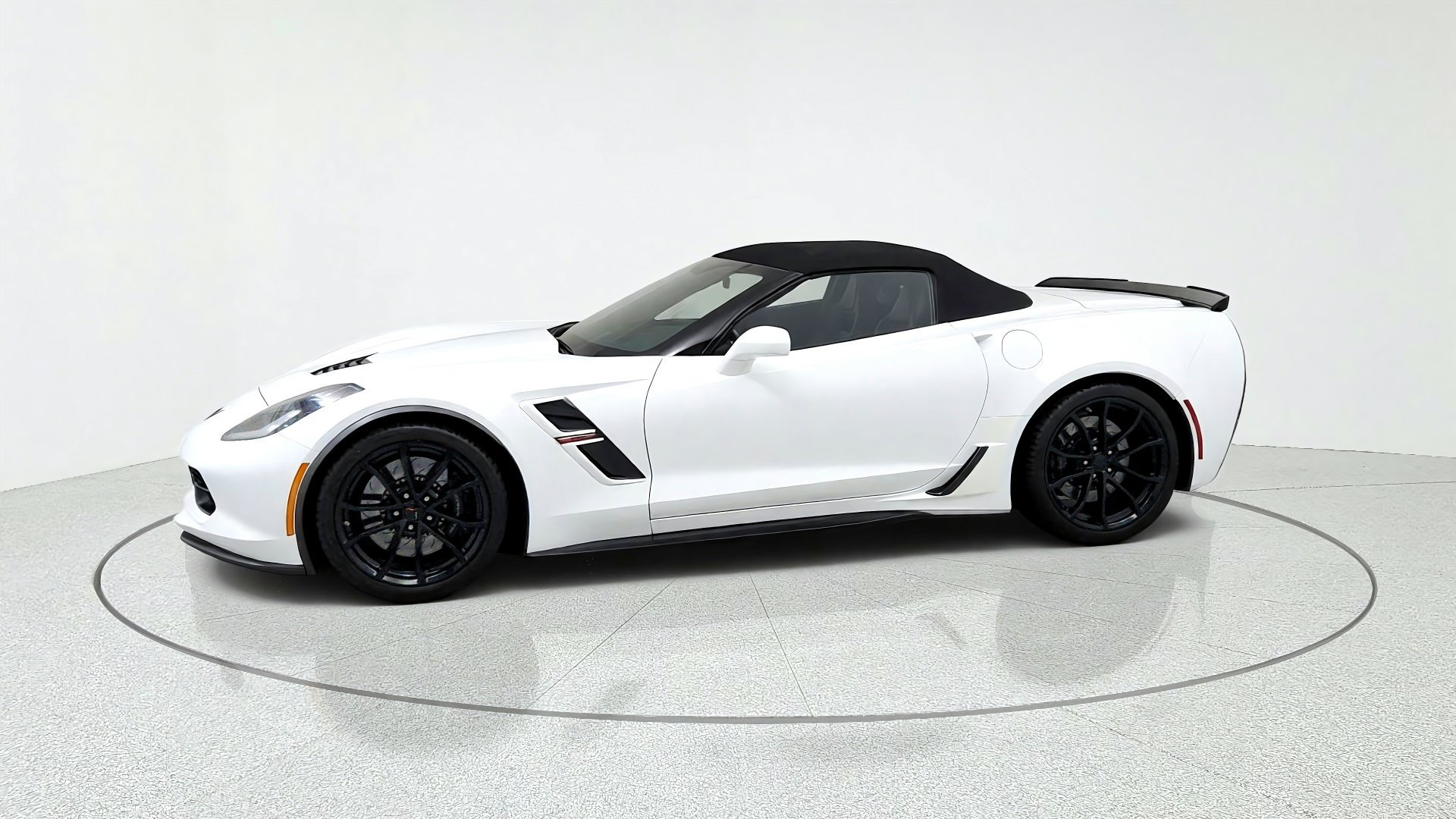 Certified 2017 Chevrolet Corvette Grand Sport w/ Carbon Flash Badge Package RWD image 2