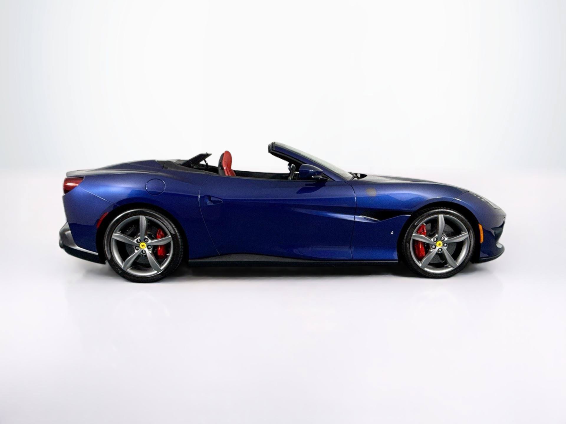 Used 2019 Ferrari Portofino RWD image 4