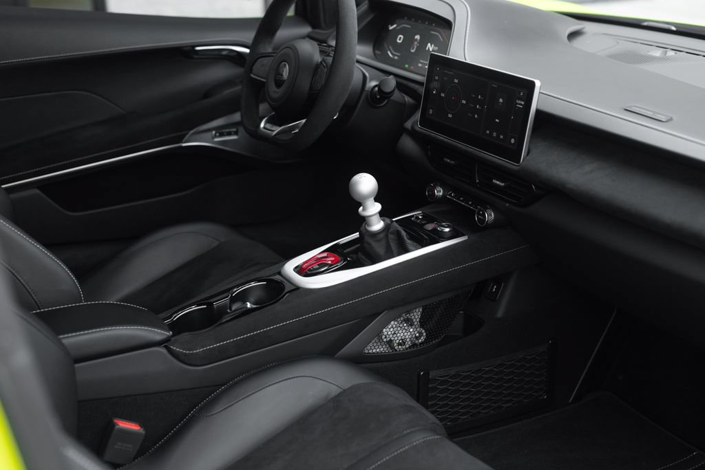 Used 2025 Lotus Emira RWD image 24