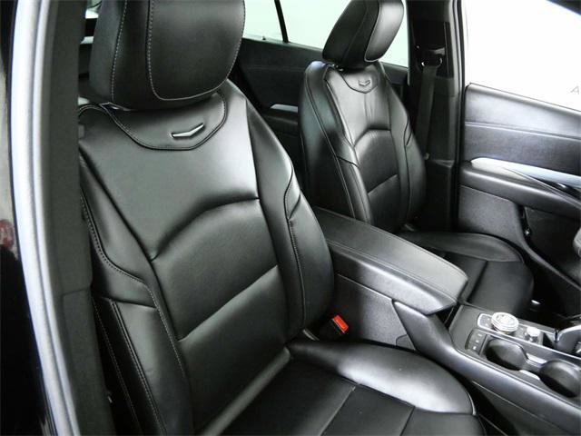 Used 2021 Cadillac XT4 Premium Luxury w/ Enhanced Visibility Package image 12