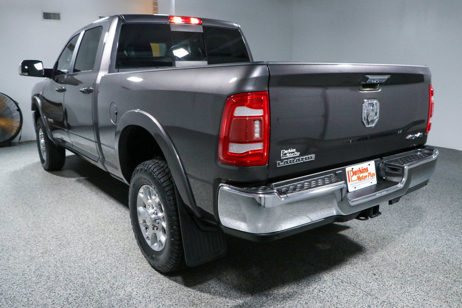Used 2022 RAM 2500 Laramie w/ Protection Group AWD/4WD image 9