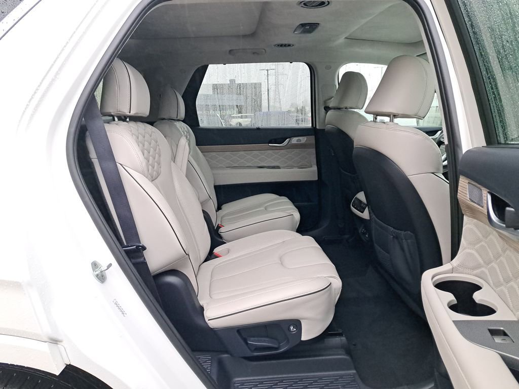 Used 2022 Hyundai Palisade Calligraphy image 15