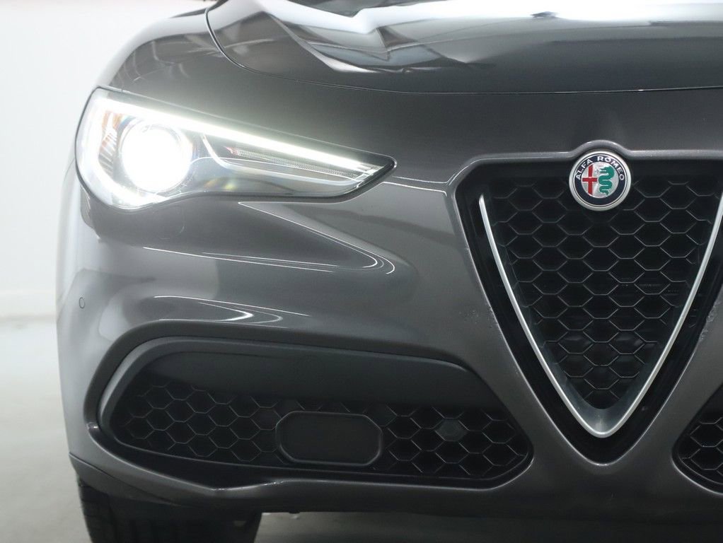 Used 2018 Alfa Romeo Stelvio Ti Sport image 6