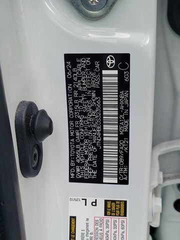 Used 2025 Toyota Corolla SE FWD image 34