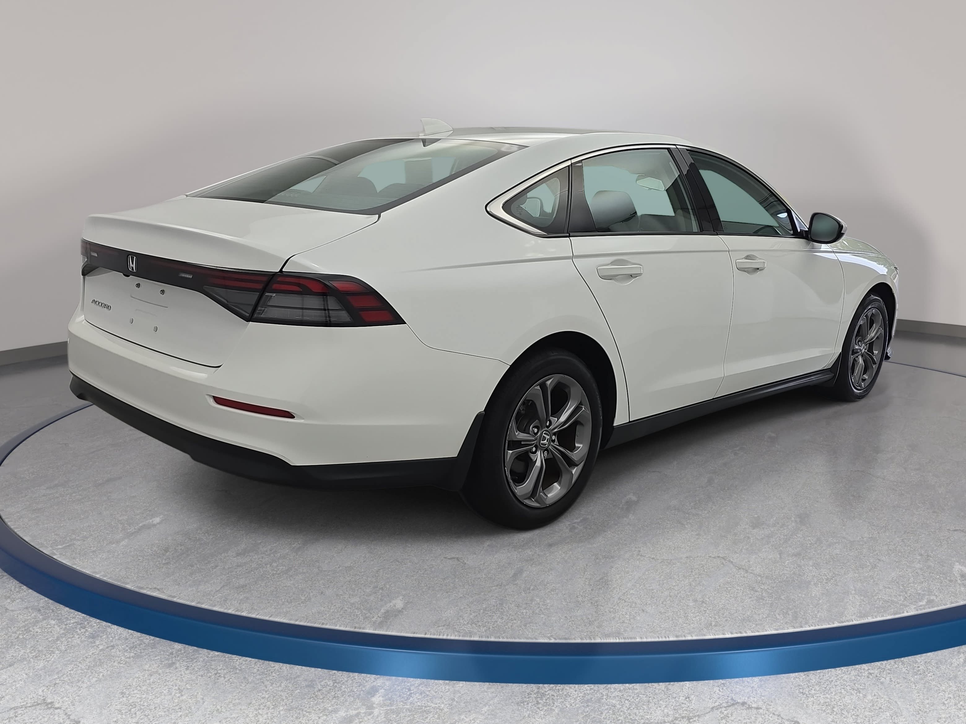 Used 2024 Honda Accord EX image 5
