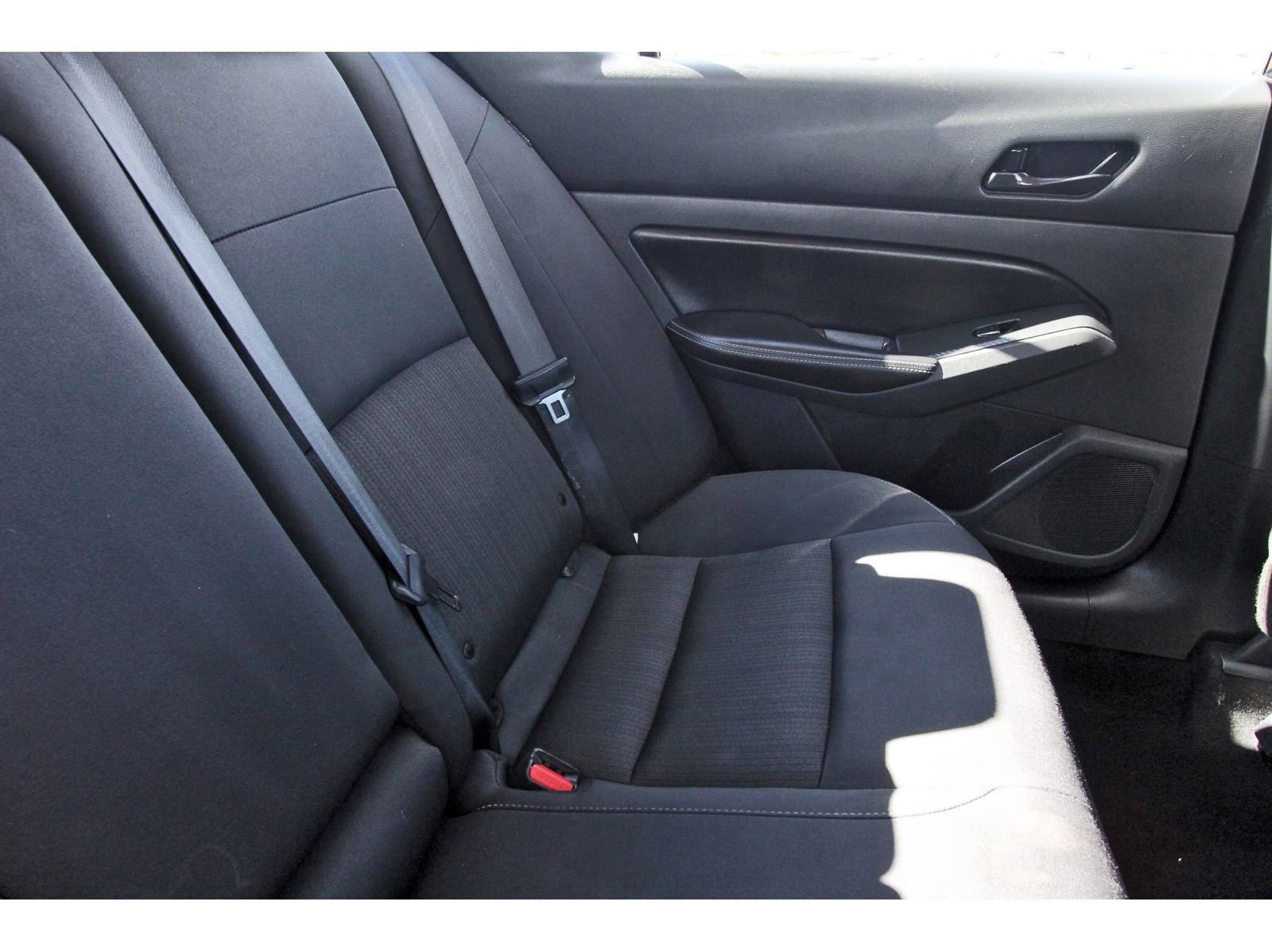 Used 2024 Nissan Altima 2.5 SV image 14