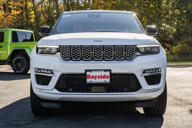 New 2025 Jeep Grand Cherokee Summit image 3