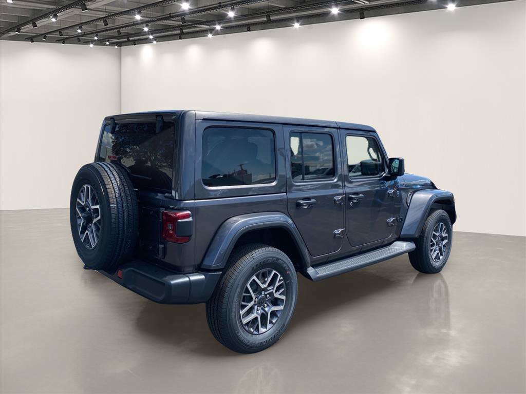 New 2026 Jeep Wrangler Unlimited Sahara w/ Technology Group AWD/4WD image 4