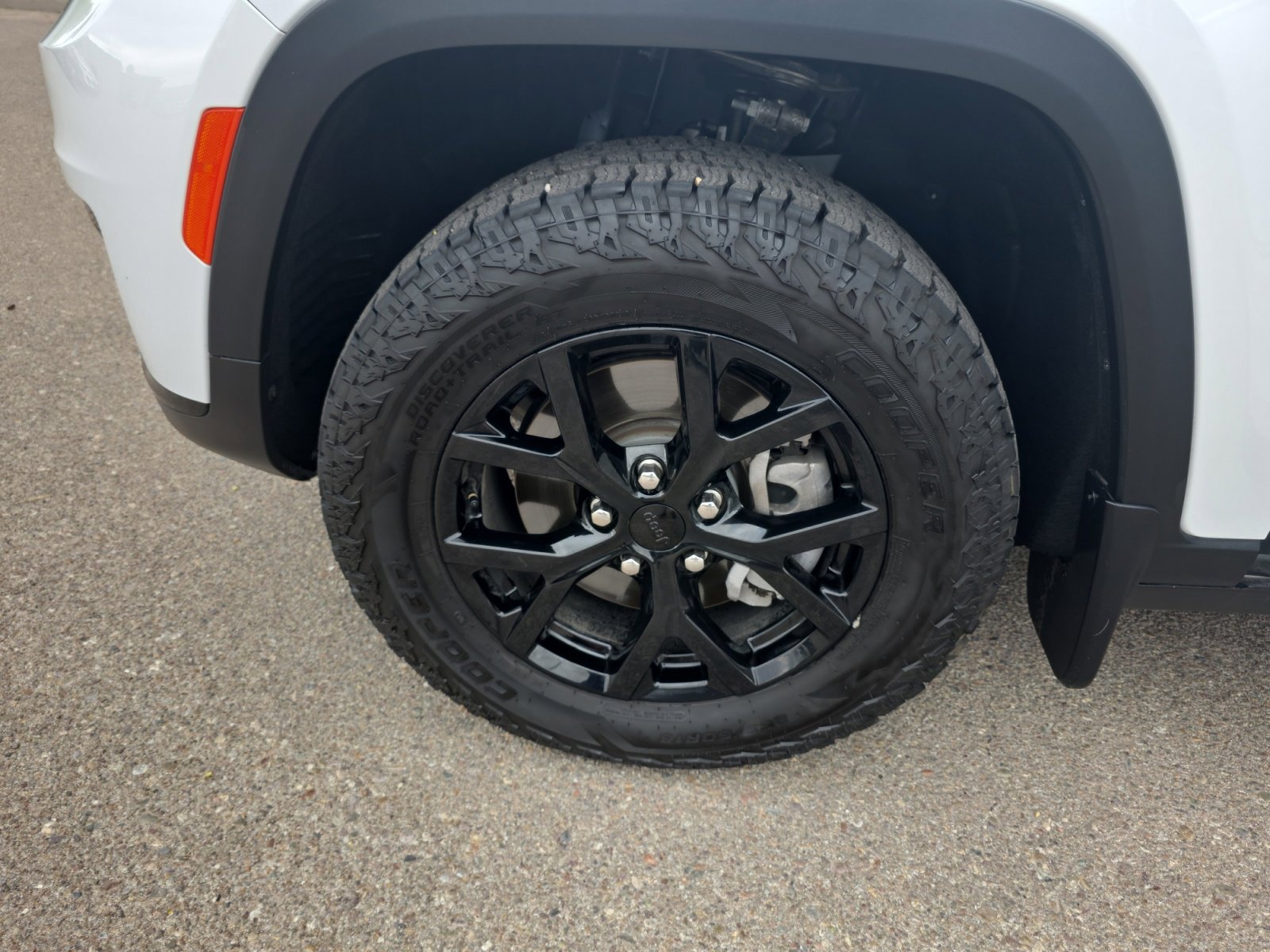 Used 2024 Jeep Grand Cherokee L Altitude image 26