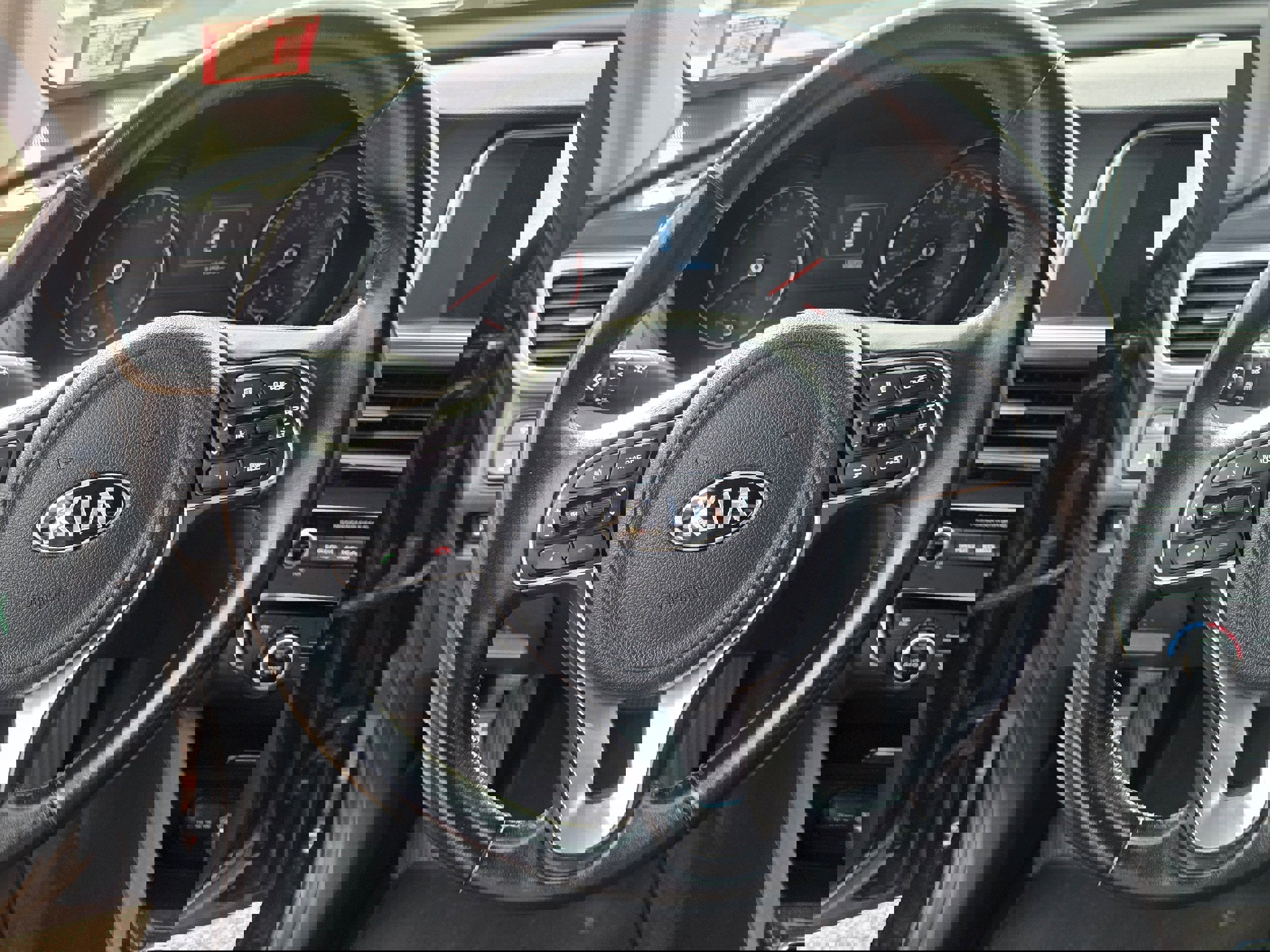 Used 2017 Kia Optima EX w/ Premium Package image 16