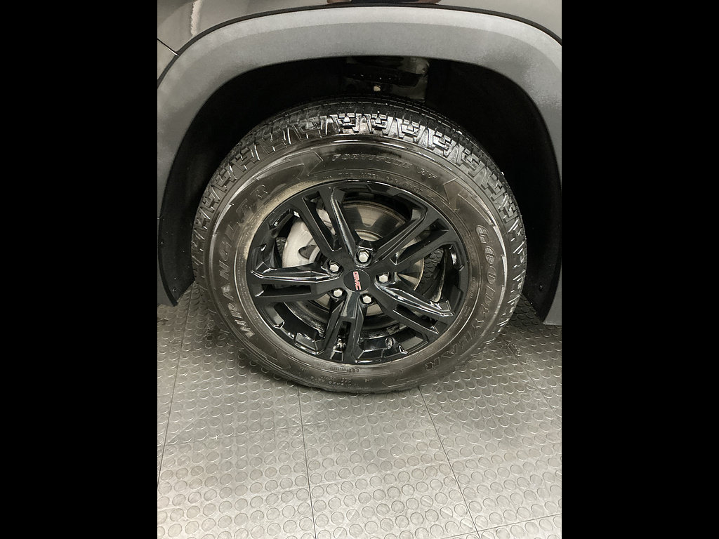 Used 2024 GMC Terrain AT4 w/ LPO, Floor Liner Package AWD/4WD image 37