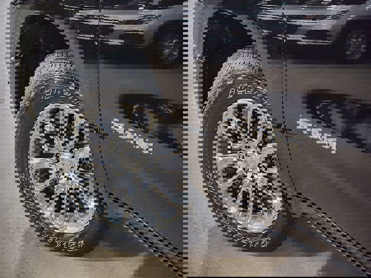 Used 2023 RAM 1500 Laramie image 23