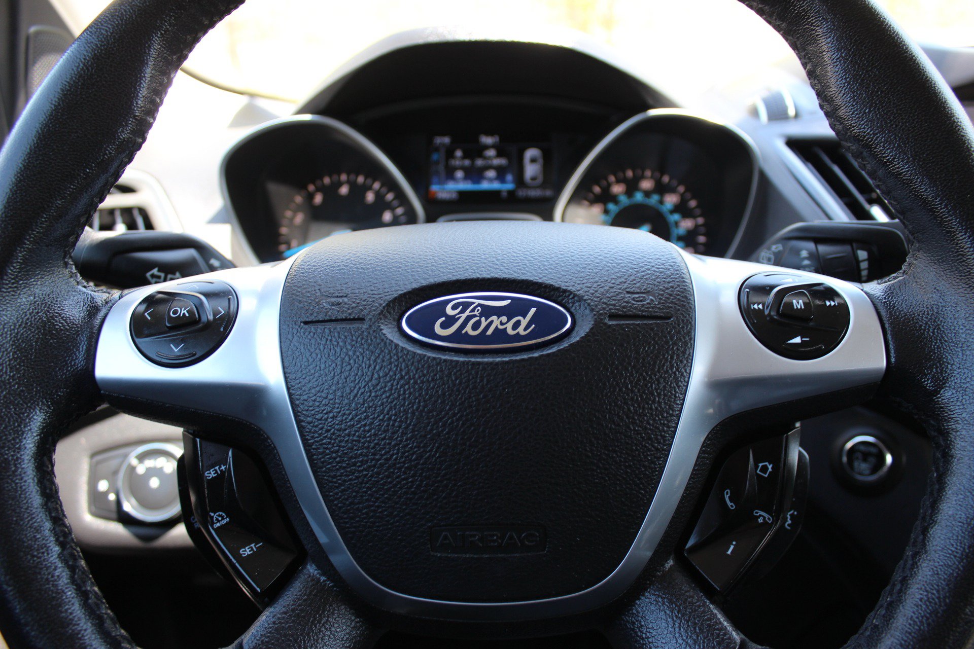 Used 2013 Ford Escape Titanium AWD/4WD image 23