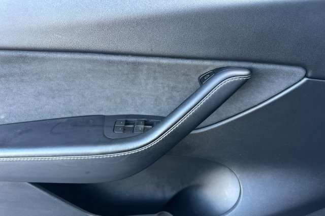 Used 2022 Tesla Model Y Performance AWD/4WD image 12