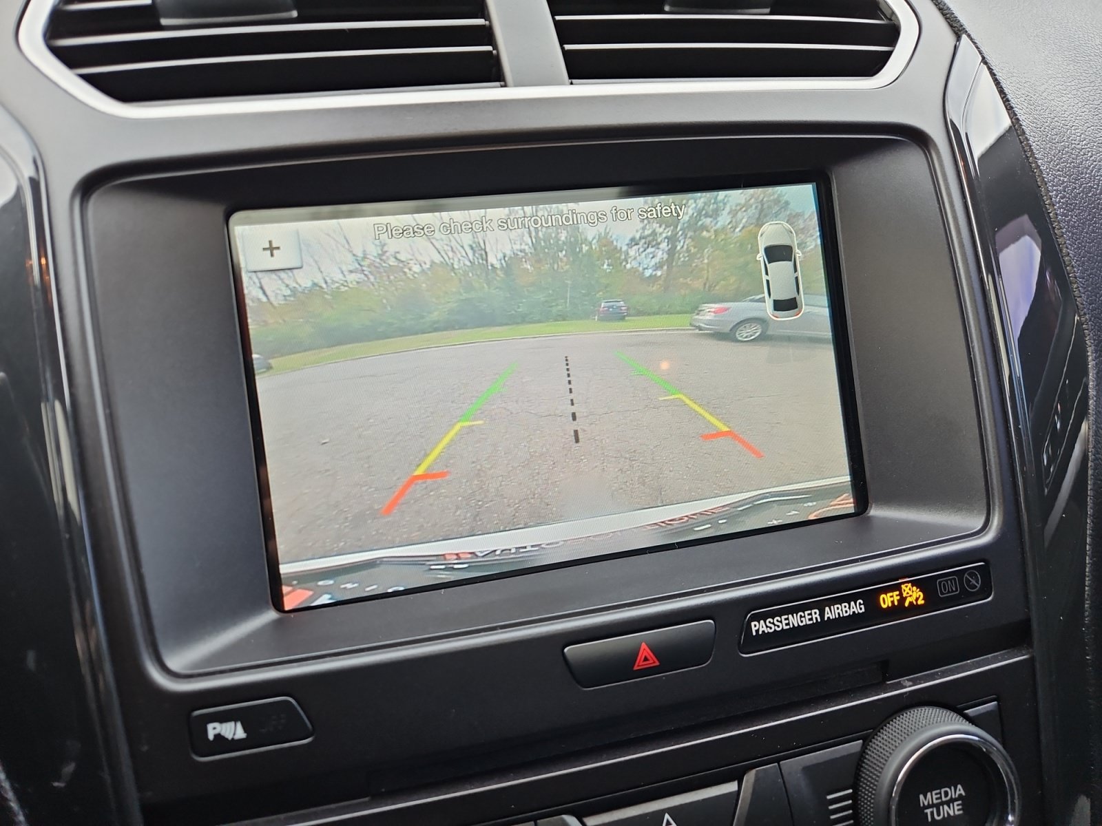 Used 2017 Ford Explorer XLT w/ Equipment Group 202A FWD image 22