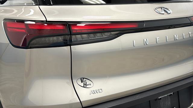 Used 2023 INFINITI QX60 Luxe image 38