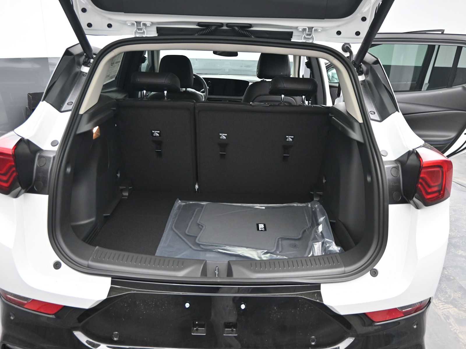 New 2026 Buick Encore GX Sport Touring w/ Advanced Technology Package AWD/4WD image 13