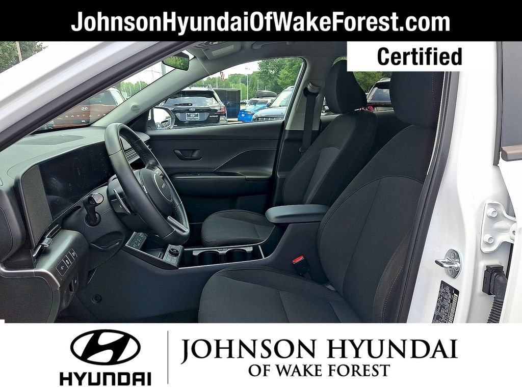 Certified 2025 Hyundai Kona SEL FWD image 3