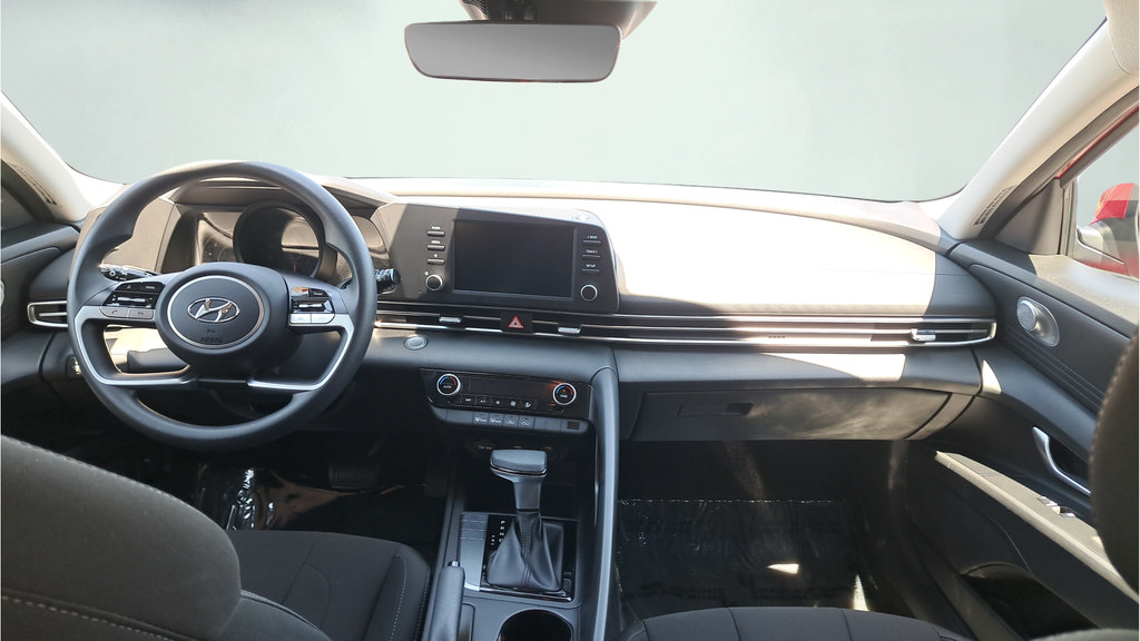 Used 2021 Hyundai Elantra SEL FWD image 17