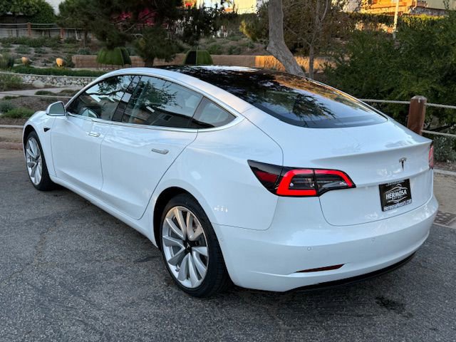 Used 2018 Tesla Model 3 Long Range image 4