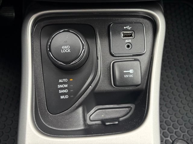 Used 2018 Jeep Compass Sport w/ Tech Group AWD/4WD image 31