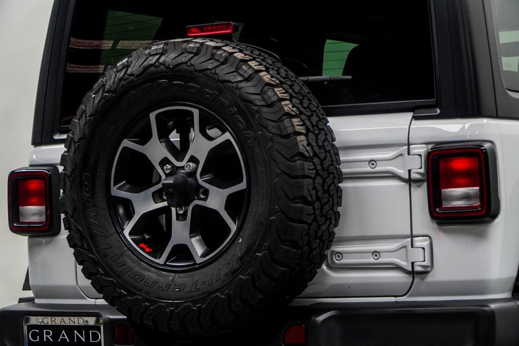 Used 2022 Jeep Wrangler Unlimited Rubicon AWD/4WD image 13