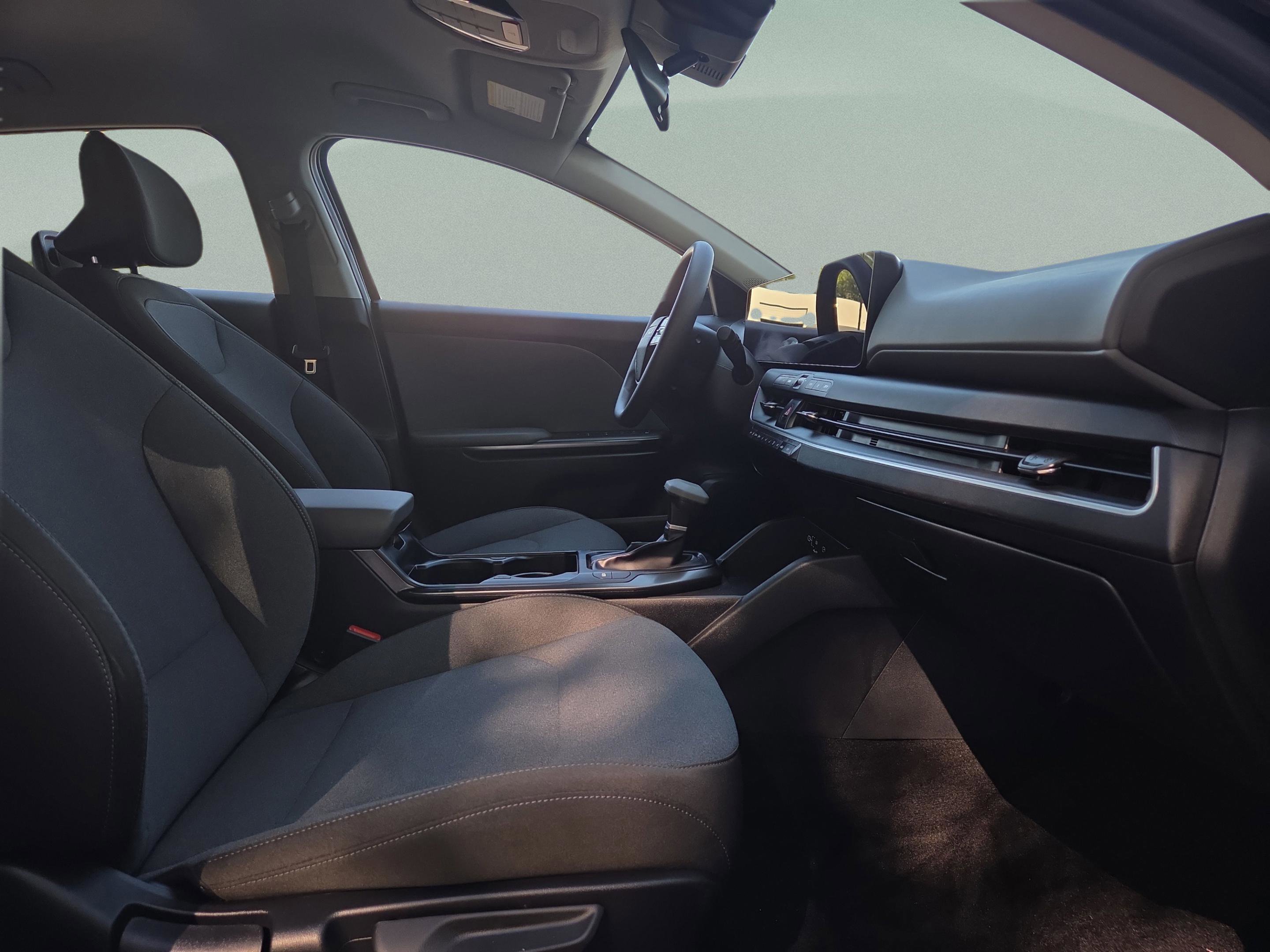 Used 2025 Kia K4 LXS image 37