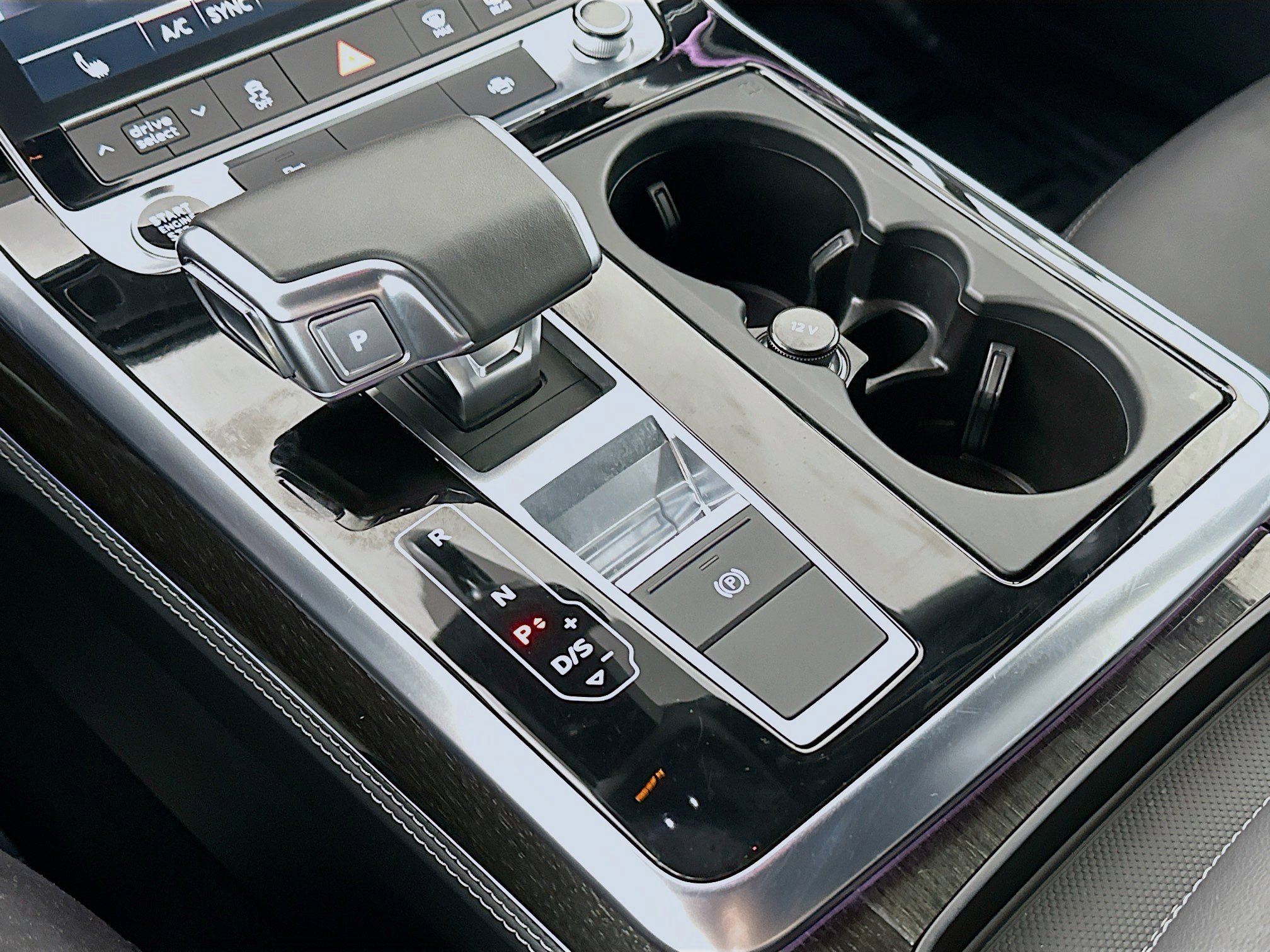 Certified 2025 Audi Q7 3.0T Premium Plus image 17