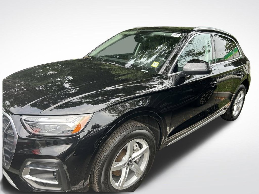 Used 2023 Audi Q5 2.0T Premium w/ Convenience Package AWD/4WD image 2
