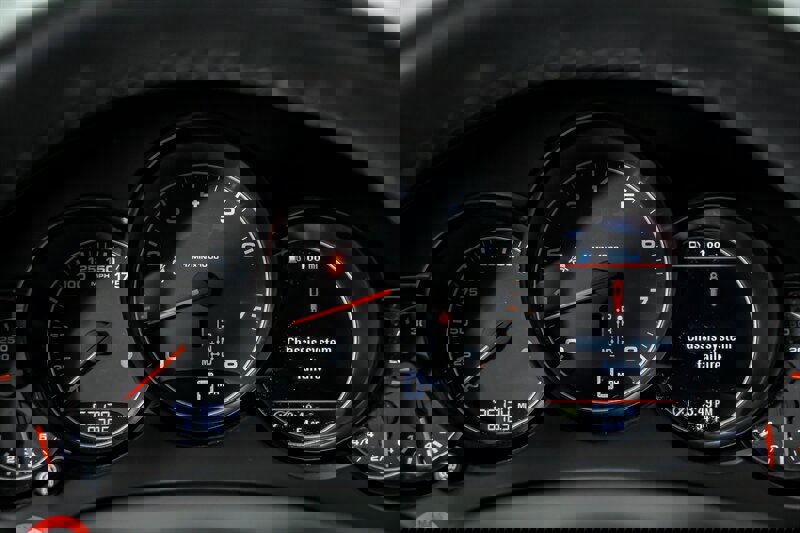 Used 2014 Porsche Cayenne Platinum Edition image 25