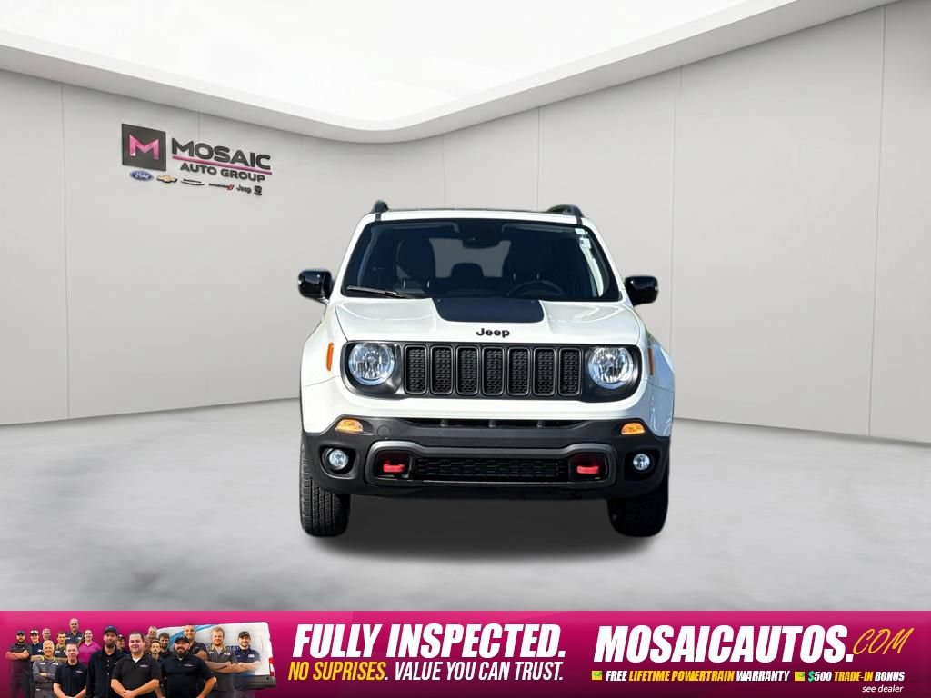 Used 2023 Jeep Renegade Trailhawk w/ Trailhawk Elite Group AWD/4WD image 2