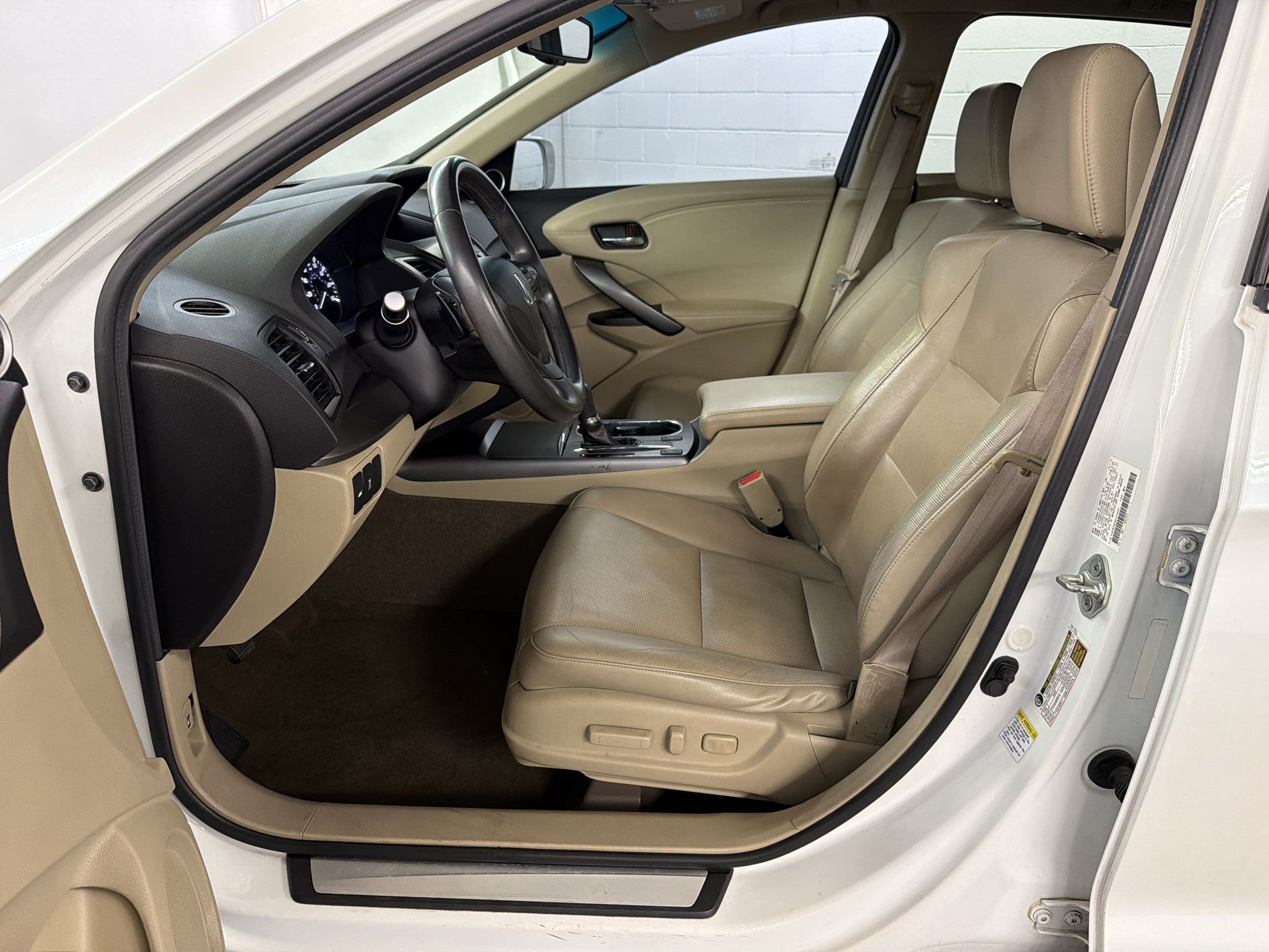 Used 2014 Acura RDX FWD w/ Technology Package image 5