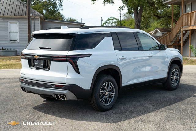 New 2026 Chevrolet Traverse LT w/ Enhanced Driving Package FWD image 5