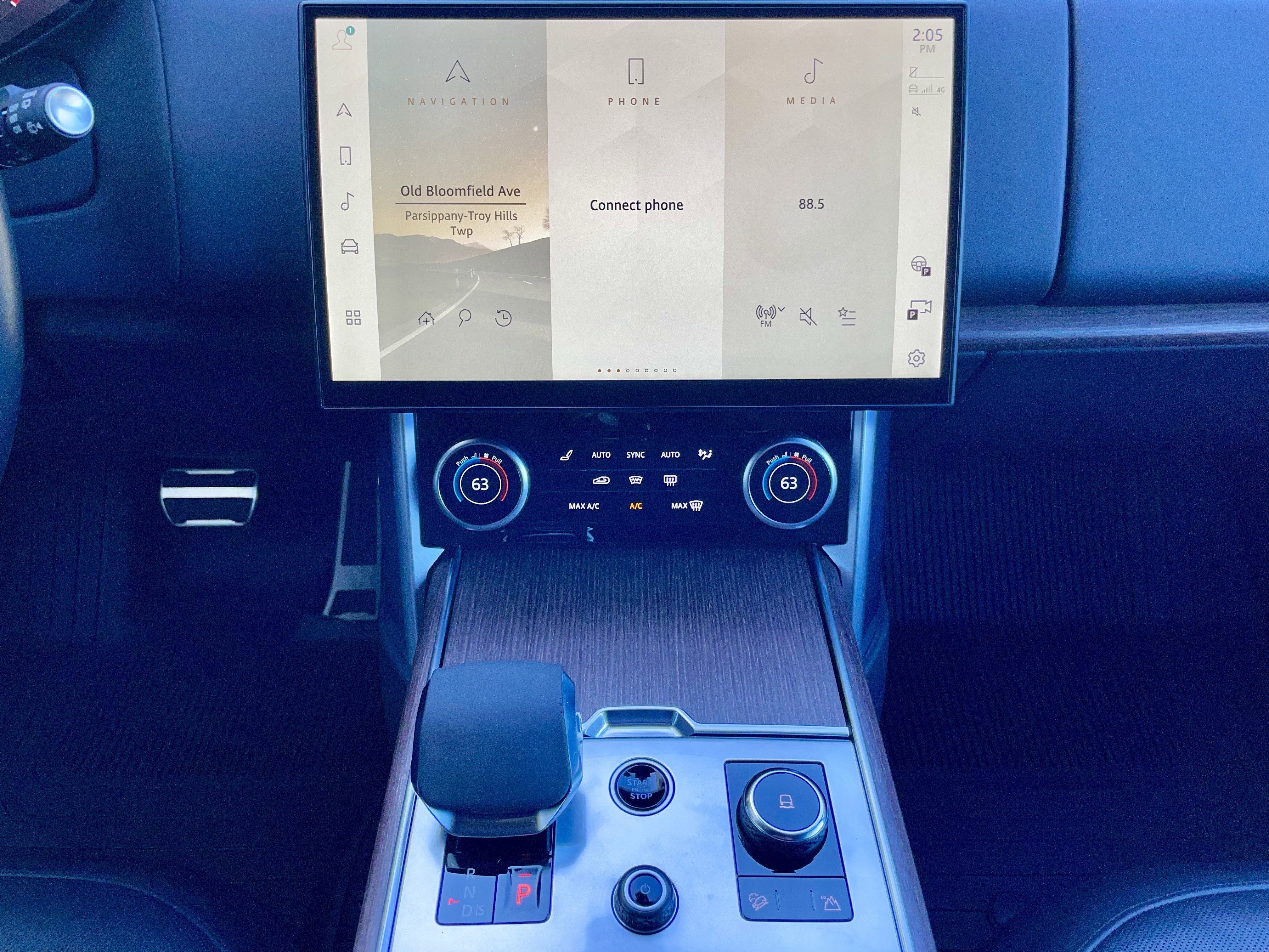 Certified 2023 Land Rover Range Rover SE image 19