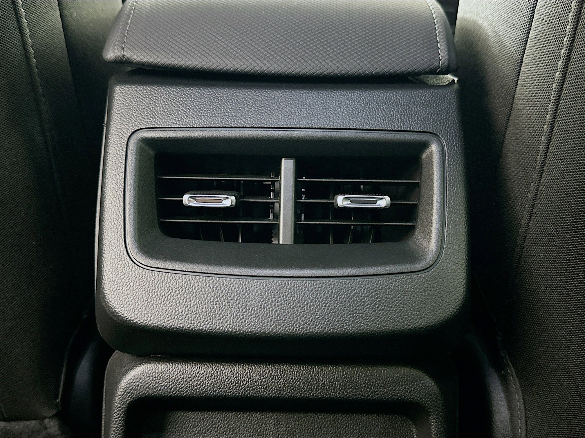 Used 2025 Chevrolet Equinox EV LT image 27