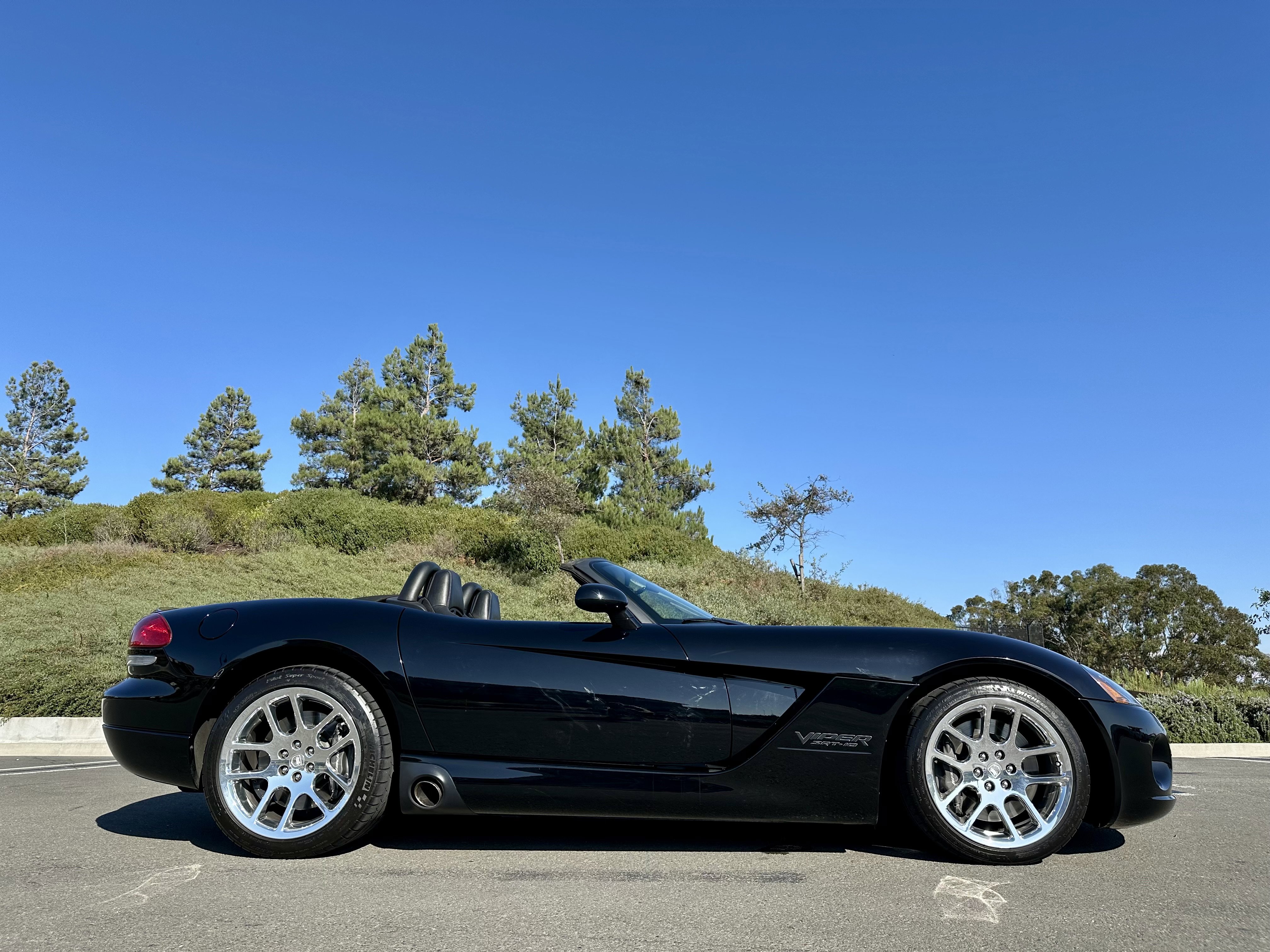 Used 2003 Dodge Viper SRT-10 image 8