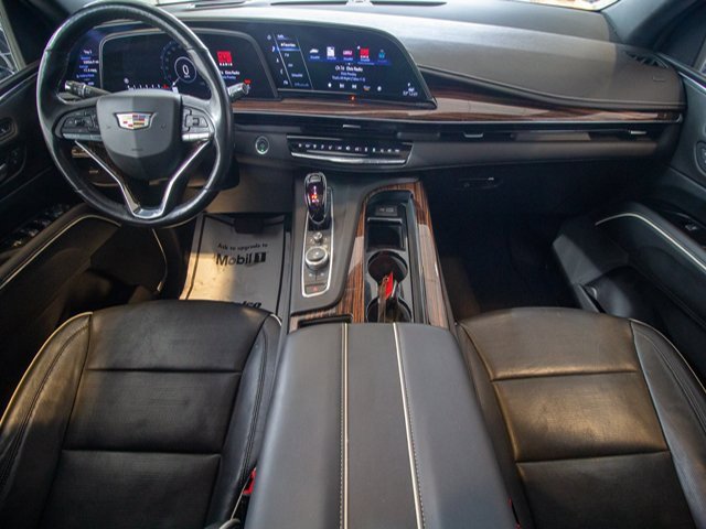 Used 2023 Cadillac Escalade Premium Luxury image 13