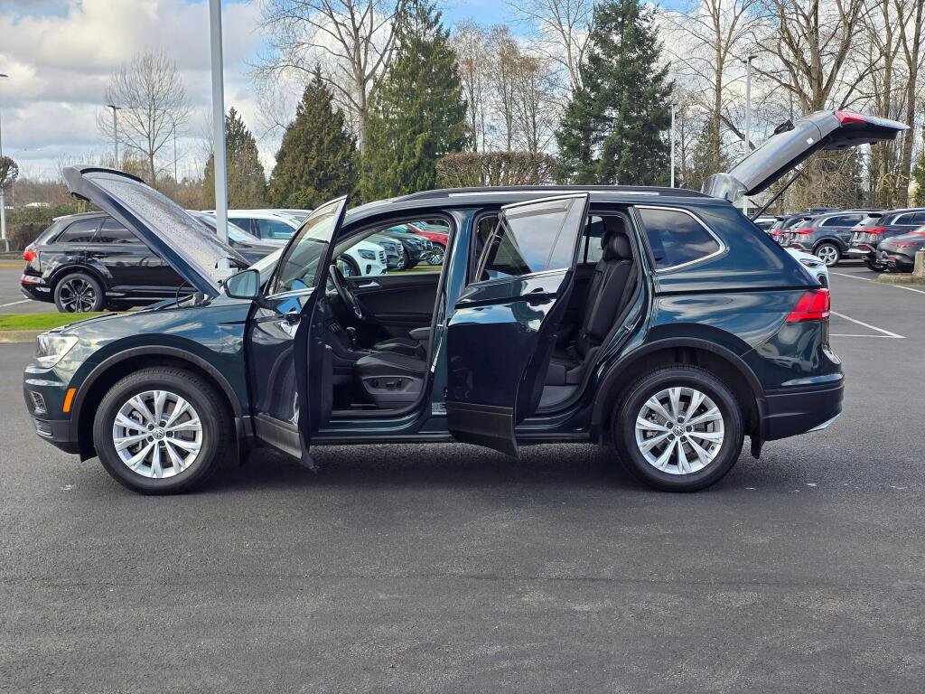Used 2019 Volkswagen Tiguan SE w/ 3rd Row Seat Package image 12