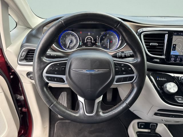 Used 2019 Chrysler Pacifica Touring-L Plus FWD image 40