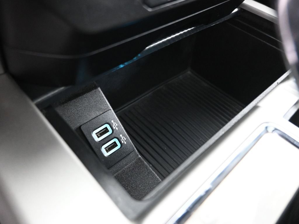 Used 2018 Ford F150 Lariat w/ Equipment Group 502A Luxury AWD/4WD image 18