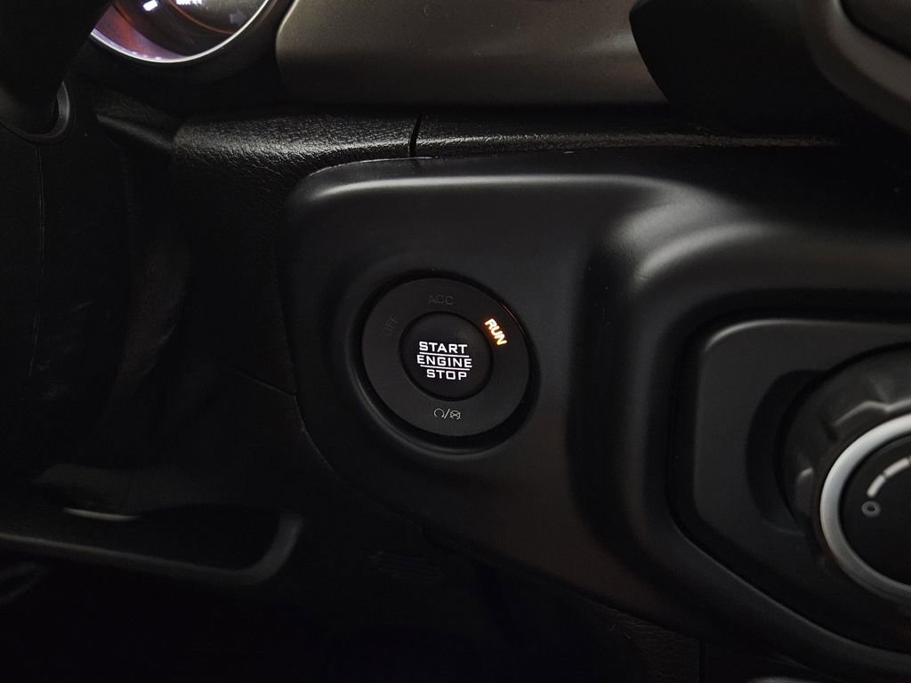 Used 2020 Jeep Gladiator Sport w/ Quick Order Package 24S AWD/4WD image 17