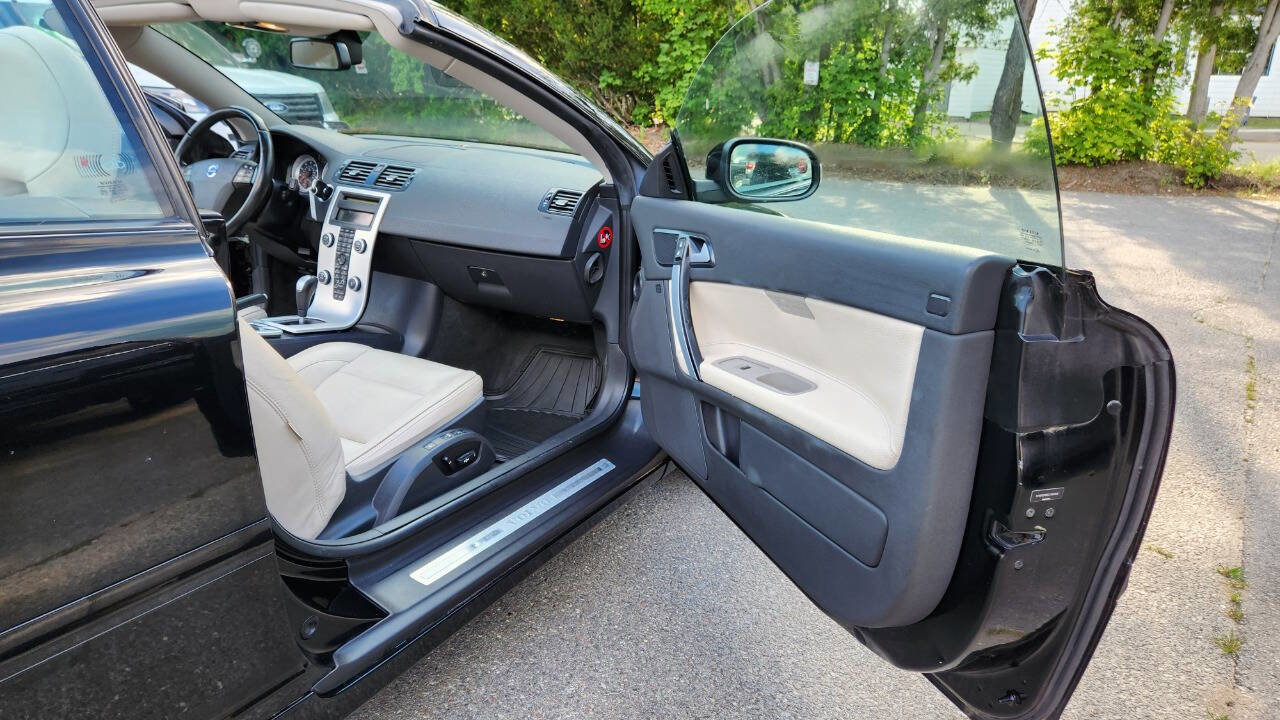 Used 2012 Volvo C70 T5 w/ Climate Pkg image 28