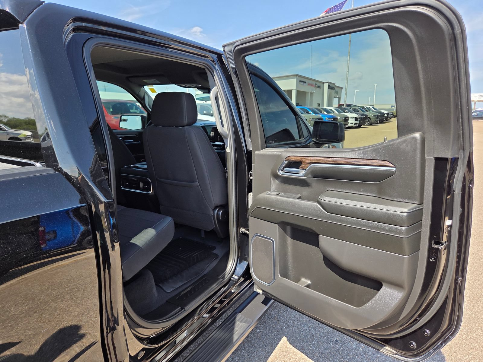 Used 2024 GMC Sierra 1500 Elevation RWD image 18